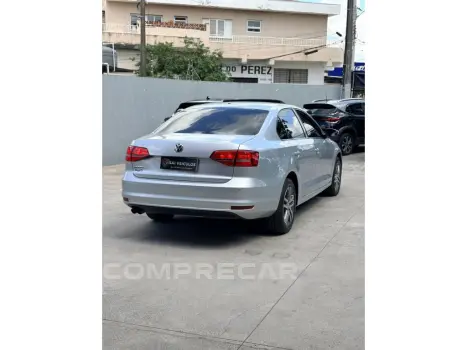 JETTA 2.0 COMFORTLINE FLEX 4P TIPTRONIC
