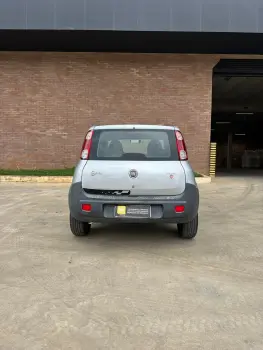 Uno UNO ATTRACTI. Celeb.1.4 EVO F.Flex 8V 2p