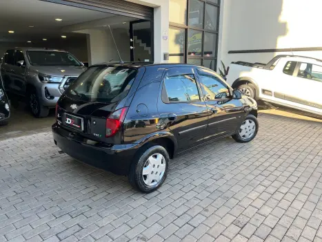 CELTA 1.0 MPFI LT 8V