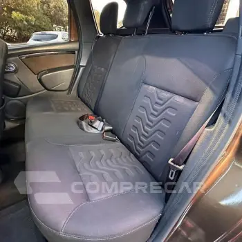 DUSTER 20 D 4X2