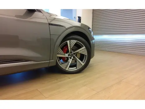 Q8 E-TRON 55 ELÉTRICO LAUNCH EDITION QUATTRO