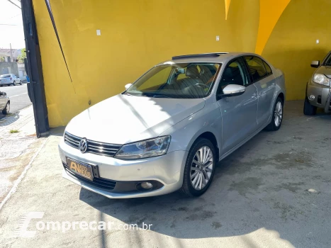 Volkswagen JETTA 2.0 Comfortline 4 portas