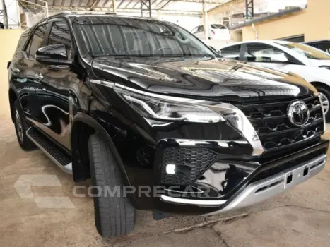 HILUX SW4 - 2.8 D-4D TURBO SRX 4X4 AUTOMÁTICO