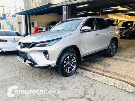 HILUX SW4 2.8 D-4d Turbo SRX 7L 4X4