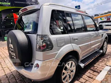 Pajero TR4 2.0/ 2.0 Flex 16V 4x4 Aut.