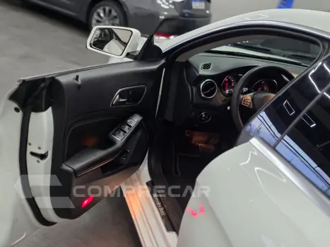 CLA-180 1.6 16V 122cv Aut.