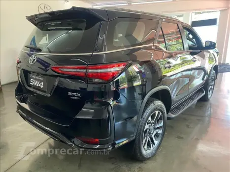 HILUX SW4 2.8 D-4d Turbo SRX Platinum 7L 4X4