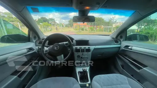 VECTRA 2.0 MPFI Elegance 8V