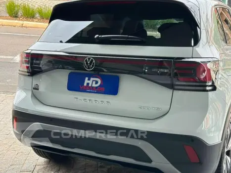 T CROSS TSI