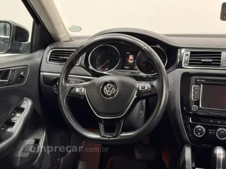 JETTA 2.0 TSI HIGHLINE 211CV GASOLINA 4P TIPTRONIC