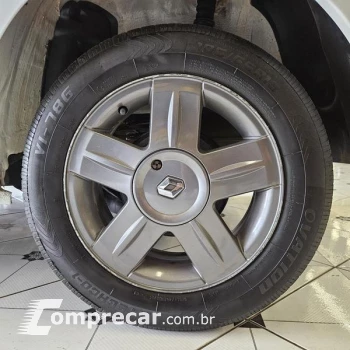 SANDERO EXP1016V
