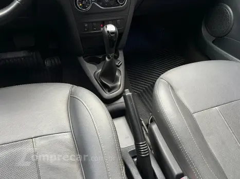 LOGAN 1.6 16V SCE Iconic