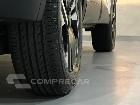 2008 Active 1.0 Turbo Flex 5p Aut.
