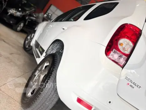 DUSTER - 2.0 DYNAMIQUE 4X2 16V 4P AUTOMÁTICO