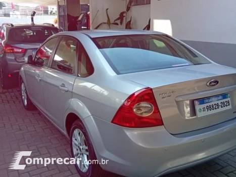 FOCUS SEDAN - 2.0 GLX SEDAN 16V 4P AUTOMÁTICO