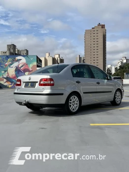 POLO SEDAN 1.6 8V