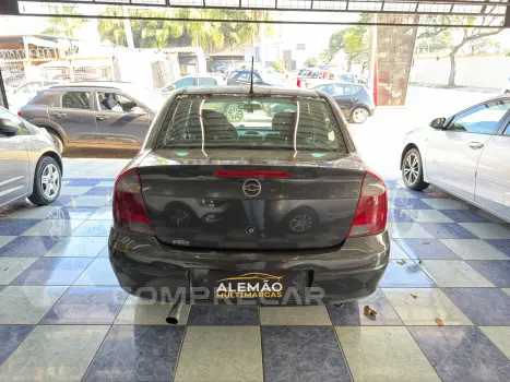 CORSA 1.0 MPFI Maxx Sedan 8V