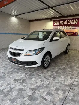 CHEVROLET ONIX 1.0 LT 4 portas