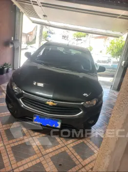 Onix 1.4 LT automático