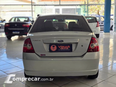FIESTA 1.6 MPI Class Sedan 8V