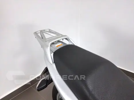 SUZUKI GSR 125 S