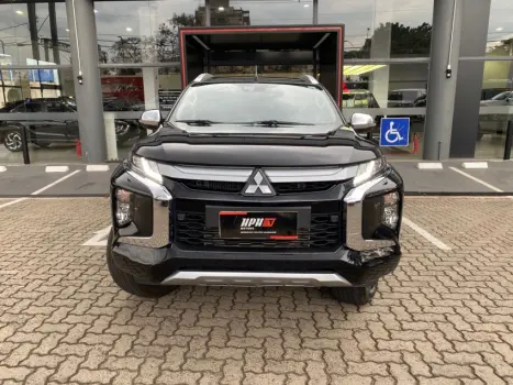 L200 TRITON 2.4 16V Turbo Sport Hpe-s CD 4X4