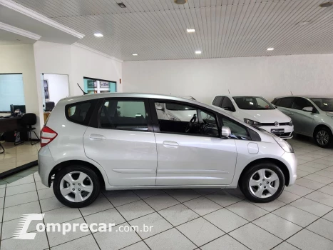 Fit 1.4 16V 4P LX FLEX