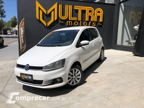 Volkswagen Fox Comfortline 1.0 Flex 8V 5p 4 portas