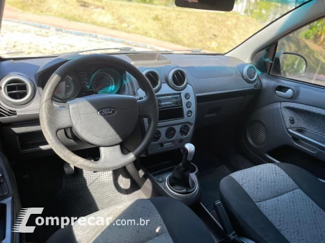 FIESTA 1.6 MPI Class Hatch 8V