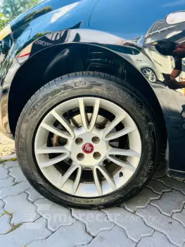 Bravo ESSENCE Dualogic 1.8 Flex 16V 5p