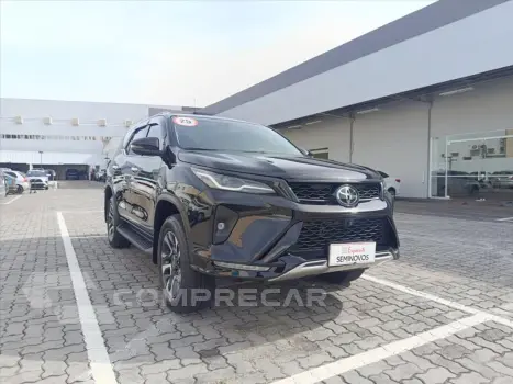 HILUX SW4 2.8 D-4D TURBO DIESEL SRX PLATINUM 7L 4
