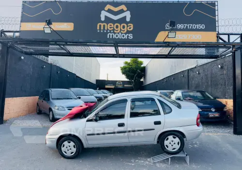 Classic Sedan 1.6 4P