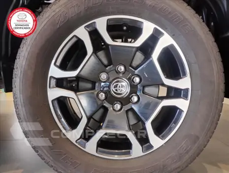 HILUX 2.8 D-4D TURBO DIESEL CD SRX 4X4 AUTOMÁTICO