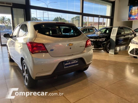 Onix Hatch 1.4 4P FLEX LTZ AUTOMÁTICO