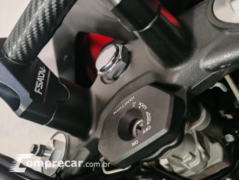 Vstron XT 650 Adventuri