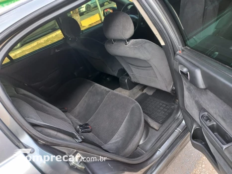 ASTRA 2.0 MPFI Advantage 8V