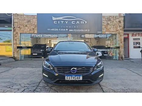 S60 2.0 T4 MOMENTUM GASOLINA 4P AUTOMÁTICO