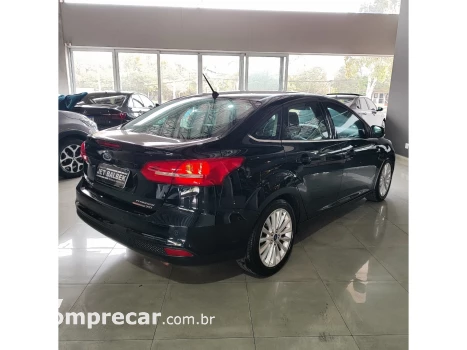 FOCUS 2.0 TITANIUM PLUS SEDAN 16V FLEX 4P POWERSHIFT