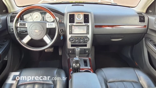 300 C 5.7 Hemi Sedan V8 16V