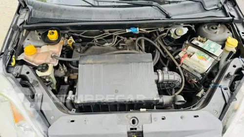 FIESTA 1.6 MPI Class Hatch 8V