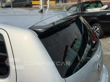 Fox SELEÇÃO 1.0 Total Flex 8V 5p