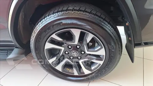 HILUX SW4 2.8 D-4D TURBO DIESEL SRX PLATINUM 7L 4