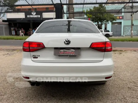 JETTA 2.0 COMFORTLINE FLEX 4P TIPTRONIC