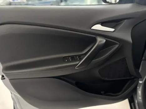 Tracker 1.0 Turbo (Aut) (Flex)