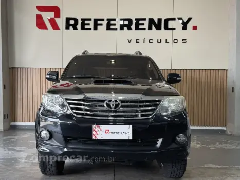 HILUX SW4 3.0 SRV 4X4 7 LUGARES 16V TURBO INTERCOOLER DIESEL