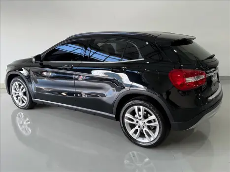 GLA 200 1.6 CGI STYLE 16V TURBO FLEX 4P AUTOMÁTICO