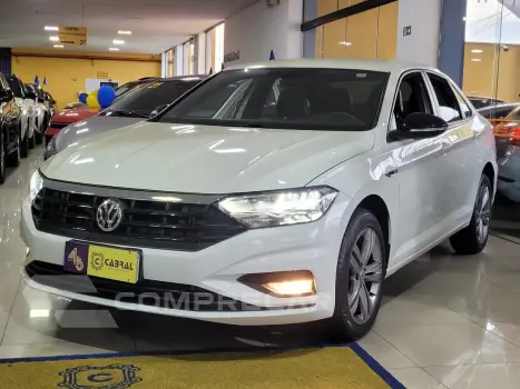 Volkswagen JETTA R-Line 250 TSI 1.4 Flex 16V Aut. 4 portas