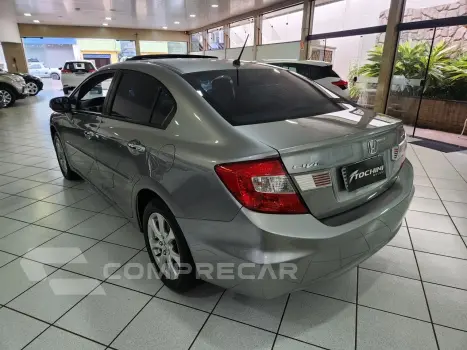 Civic 1.8 16V 4P EXS AUTOMÁTICO