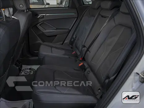 Q3 2.0 40 TFSI Performance Black Quattro