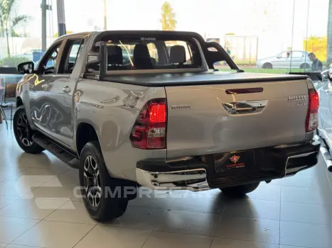 Hilux Caminhonete 2.8 16V SRV 4X4 DIESEL CABINE DUPLA AUTOMÁ